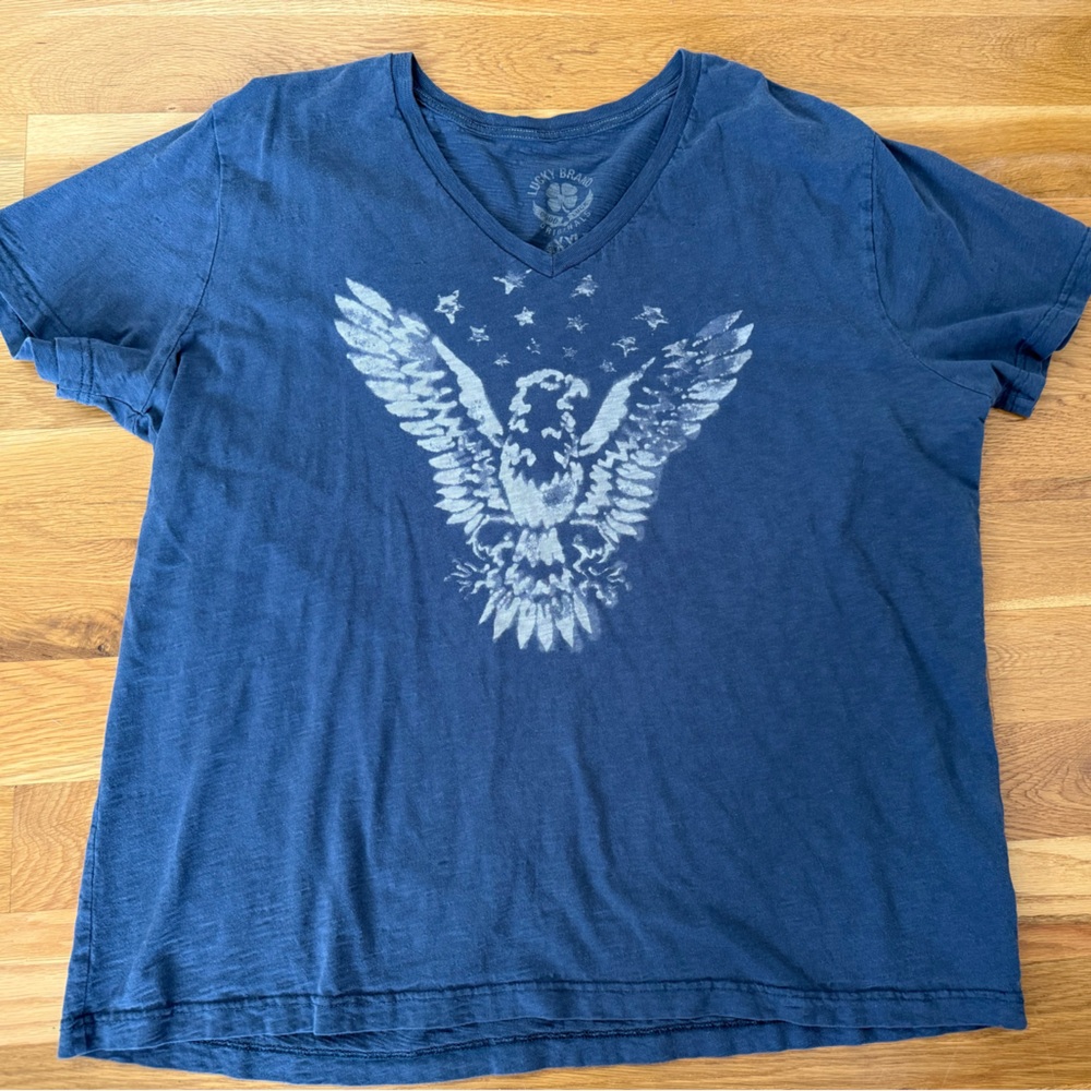 Lucky Brand V-neck short sleeved tee with eagle, Blue, Sz XXL.